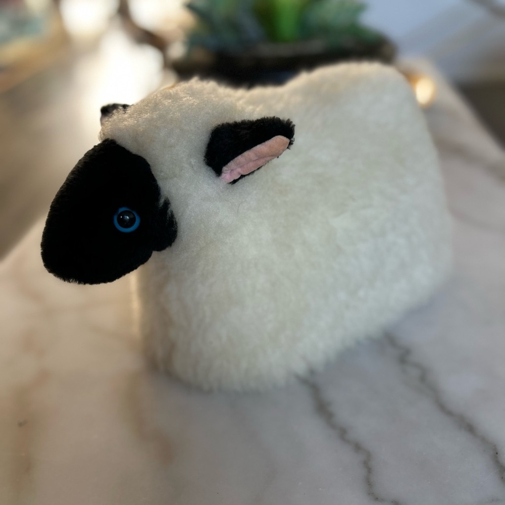 Vintage Plush Sheep-Shaped Hot Water Bottle Cover